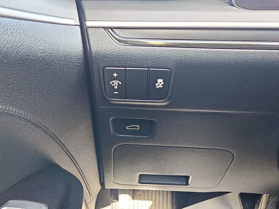 Used 2025 Kia K5 LXS image 21