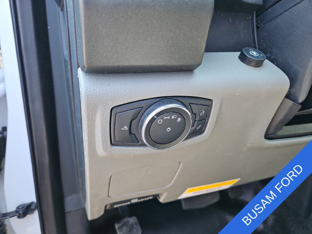 Used 2022 Ford F250 XL w/ Power Equipment Group AWD/4WD image 17
