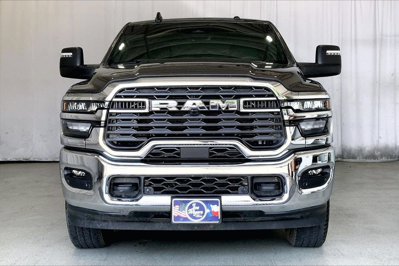 Used 2026 RAM 3500 Big Horn AWD/4WD image 2