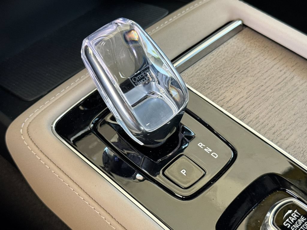New 2026 Volvo XC90 T8 Ultra w/ Protection Package Premier AWD/4WD image 22