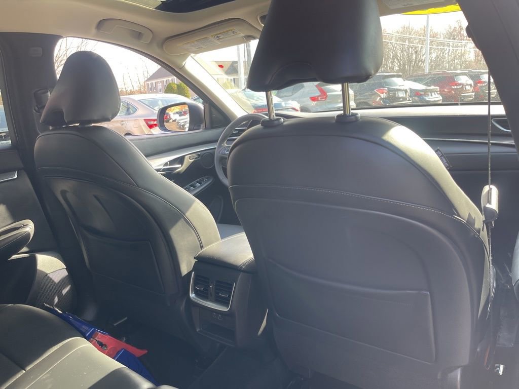 Used 2023 INFINITI QX50 Luxe image 16