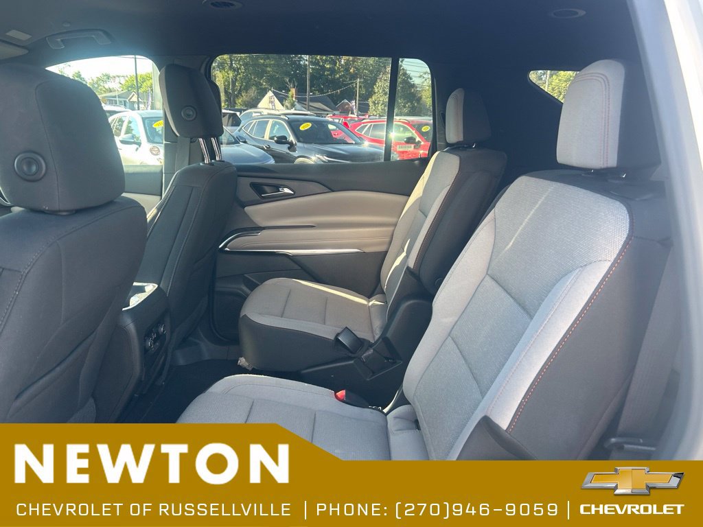 Used 2026 Chevrolet Traverse LT w/ Driver Confidence Package FWD image 10