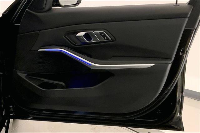 Used 2020 BMW 330i xDrive Sedan w/ Convenience Package image 25