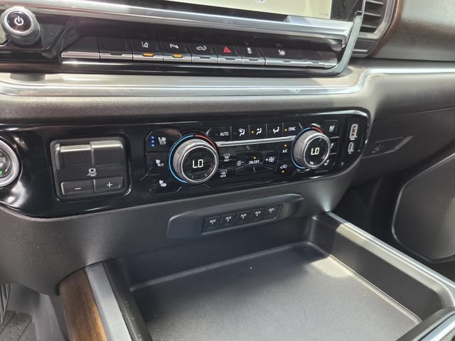 Used 2024 Chevrolet Silverado 3500 High Country w/ Technology Package AWD/4WD image 9