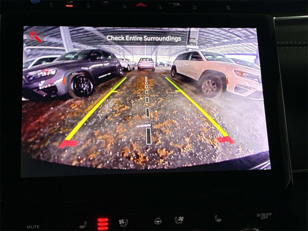 Used 2023 Jeep Grand Cherokee Overland image 37