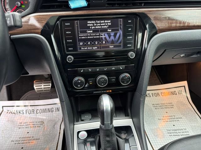 Used 2020 Volkswagen Passat 2.0T SEL image 16