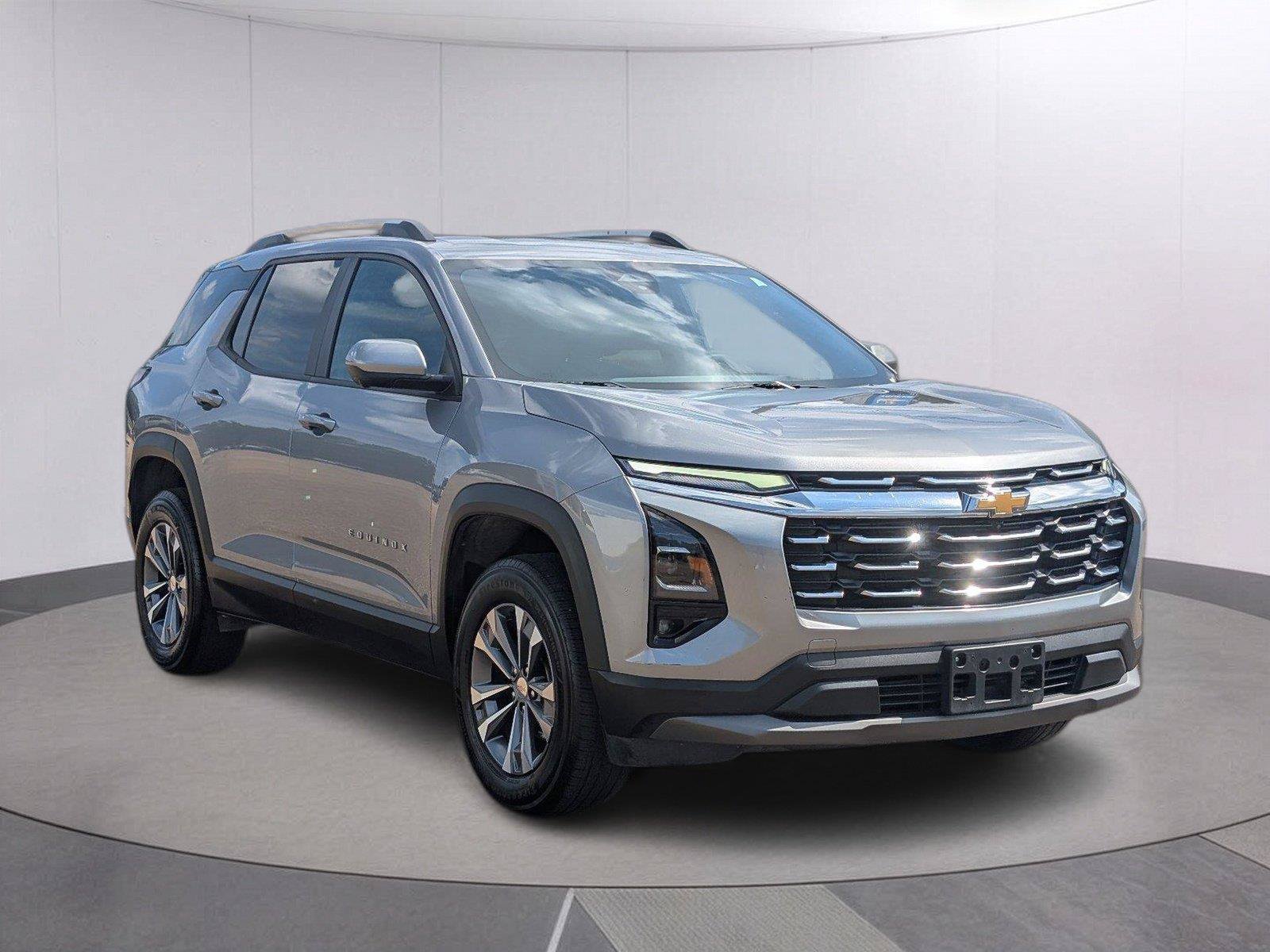 Used 2025 Chevrolet Equinox LT w/ Convenience Package II FWD image 7