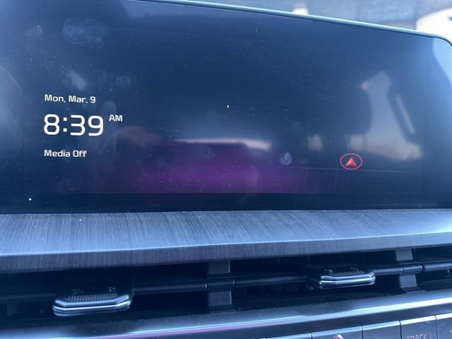 Used 2023 Kia Telluride EX w/ EX Captain's Chair Package image 13