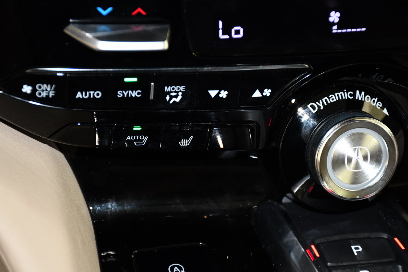 Certified 2025 Acura MDX SH-AWD w/ Technology Package image 29