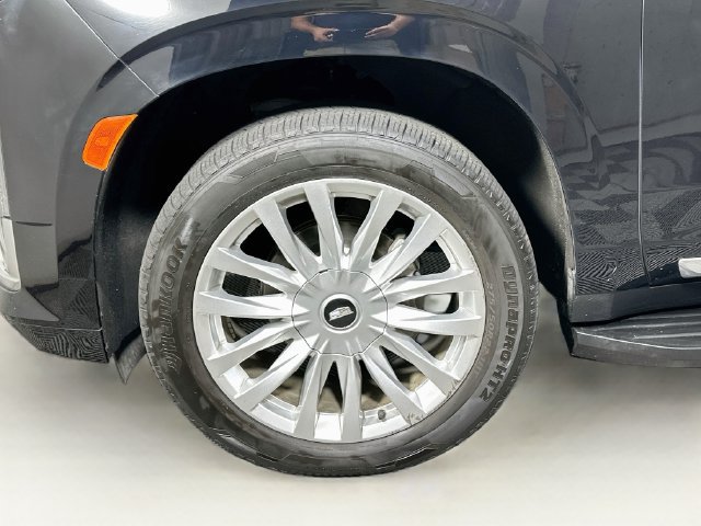 Used 2024 Cadillac Escalade ESV Luxury AWD/4WD image 38
