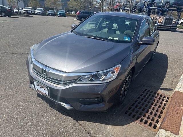 Certified 2017 Honda Accord EX-L image 2