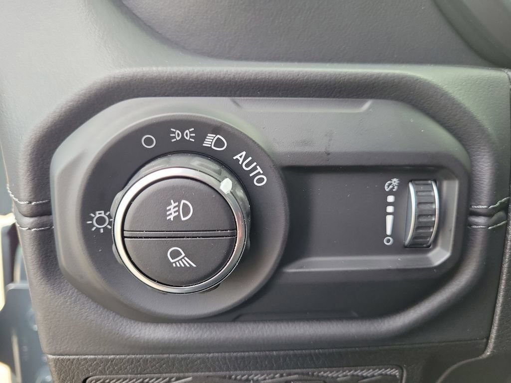 New 2026 Jeep Gladiator Sport AWD/4WD image 23