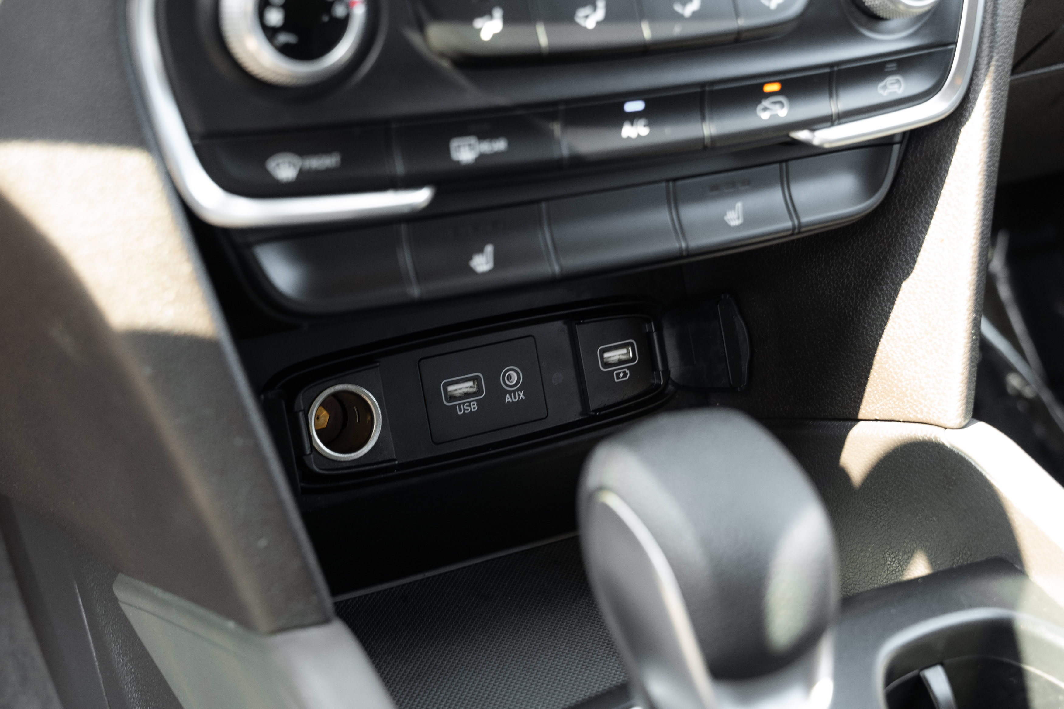 Used 2020 Hyundai Santa Fe SEL w/ Cargo Package AWD/4WD image 13