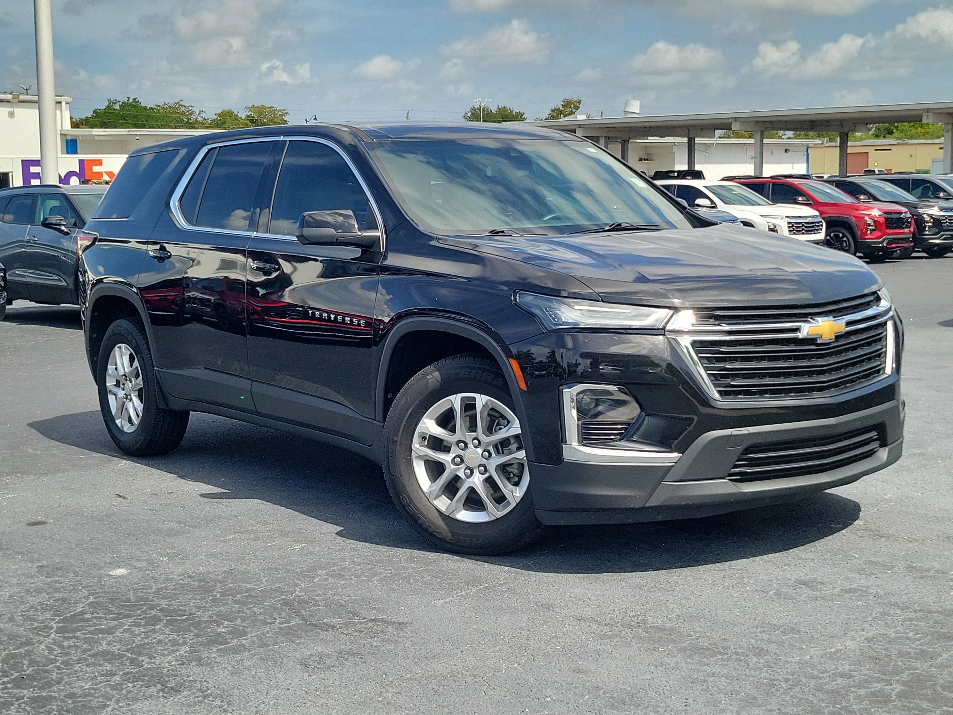 Used 2022 Chevrolet Traverse LS FWD image 30