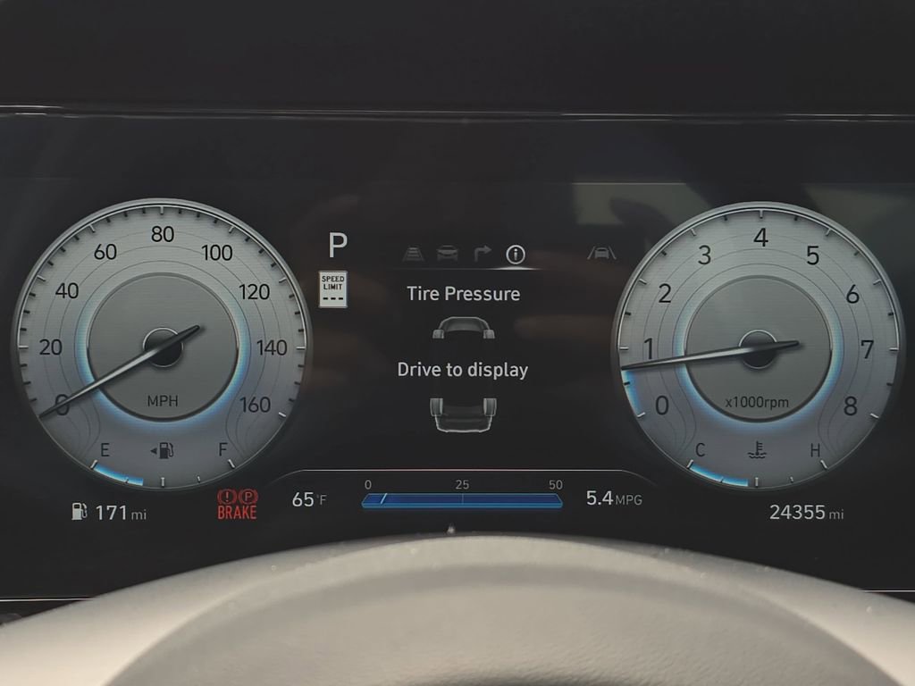 Certified 2024 Hyundai Elantra SEL image 18