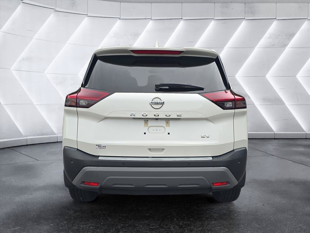 Used 2021 Nissan Rogue SV FWD image 4