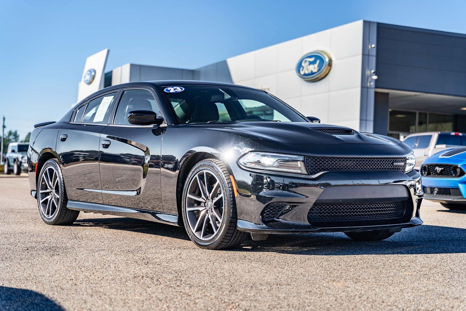 Used 2023 Dodge Charger R/T w/ Navigation & Travel Group