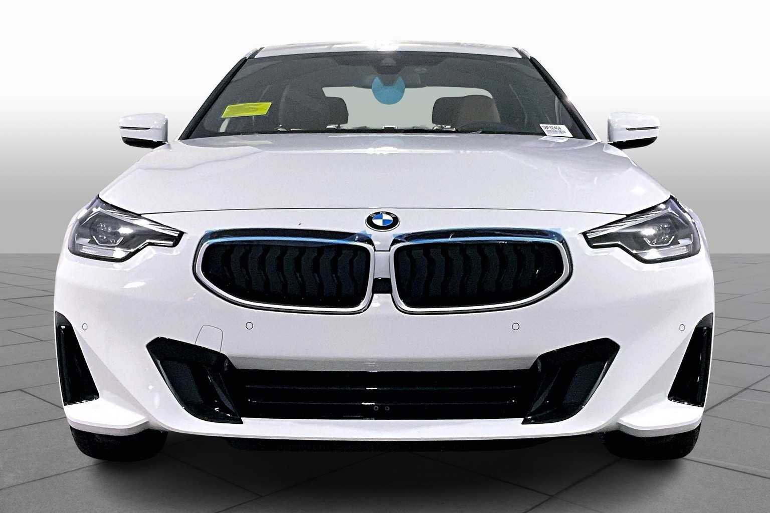 New 2025 BMW 230i xDrive Coupe w/ Convenience Package AWD/4WD image 2