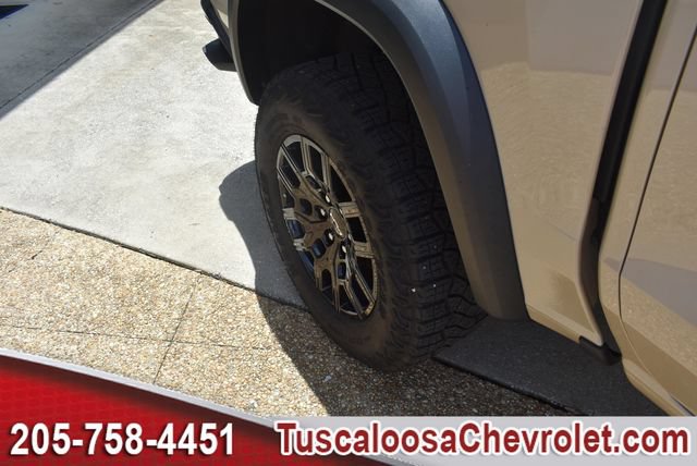 Used 2024 Chevrolet Colorado Trail Boss w/ Advanced Trailering Package AWD/4WD image 13