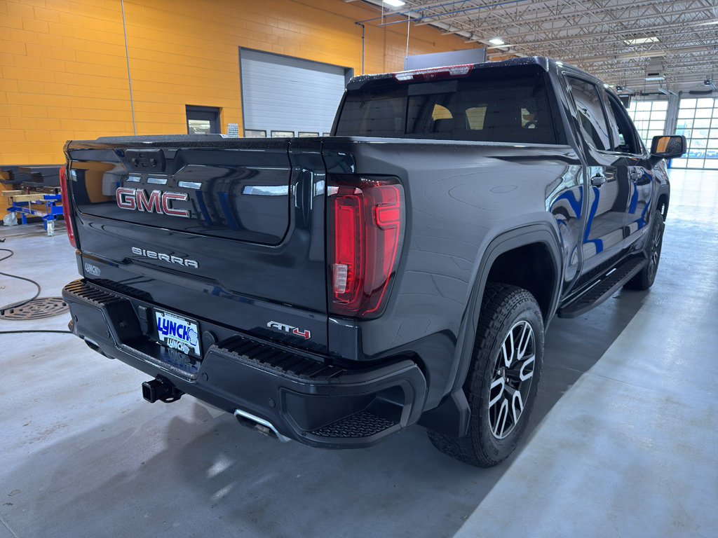 Used 2024 GMC Sierra 1500 AT4 w/ Technology Package AWD/4WD image 5