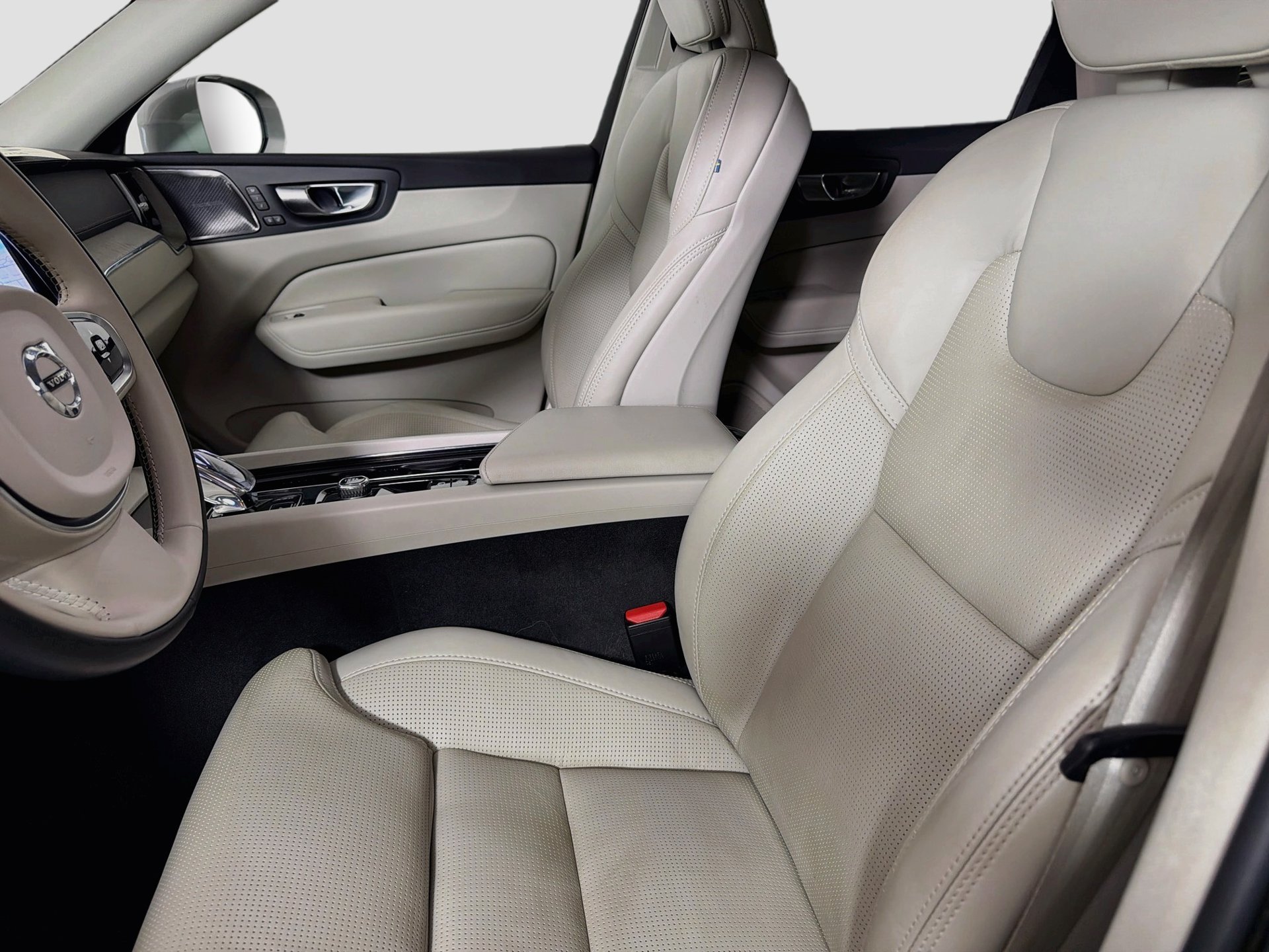 Certified 2023 Volvo XC60 B5 Ultimate w/ Climate Package FWD image 23