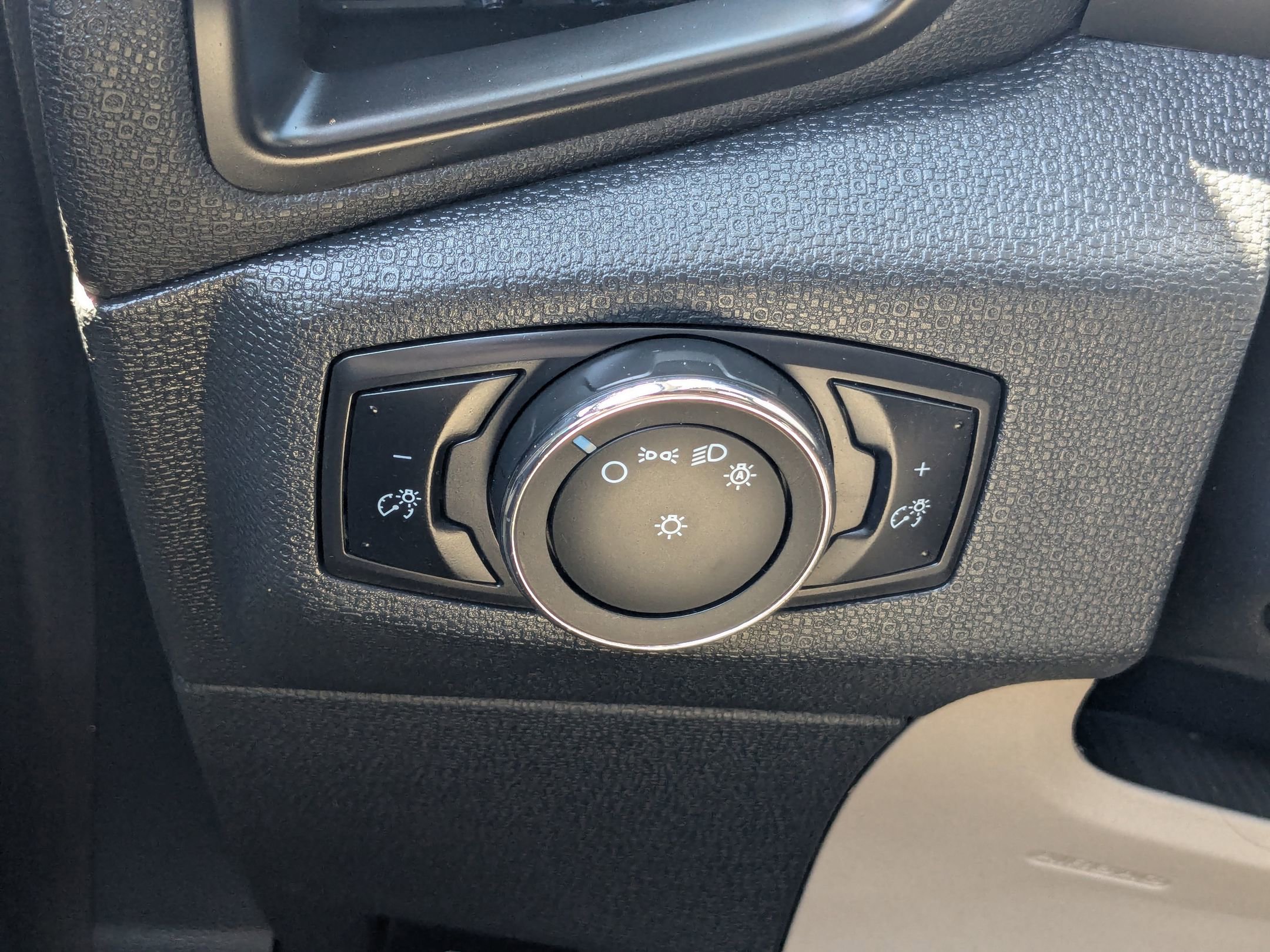 Used 2021 Ford EcoSport S FWD image 19