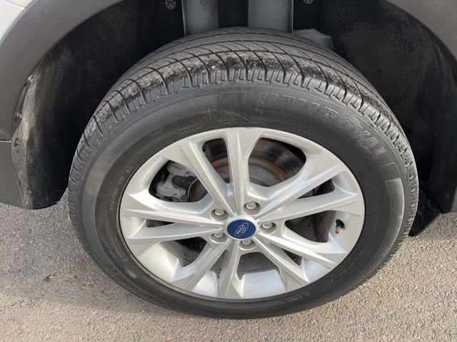 Used 2018 Ford Escape SEL image 16