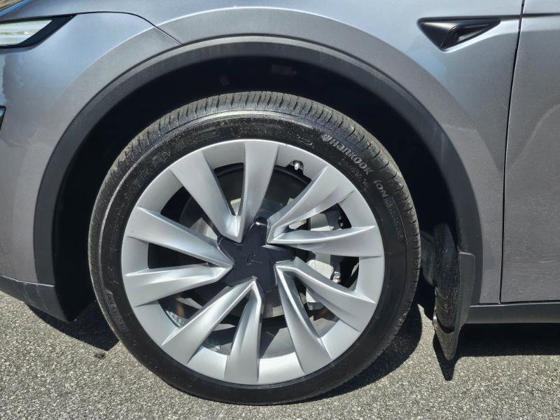Used 2026 Tesla Model Y AWD image 18