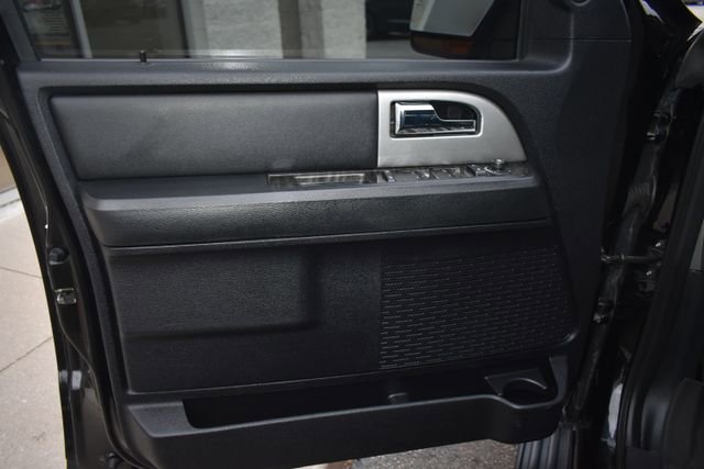 Used 2016 Ford Expedition Limited image 18