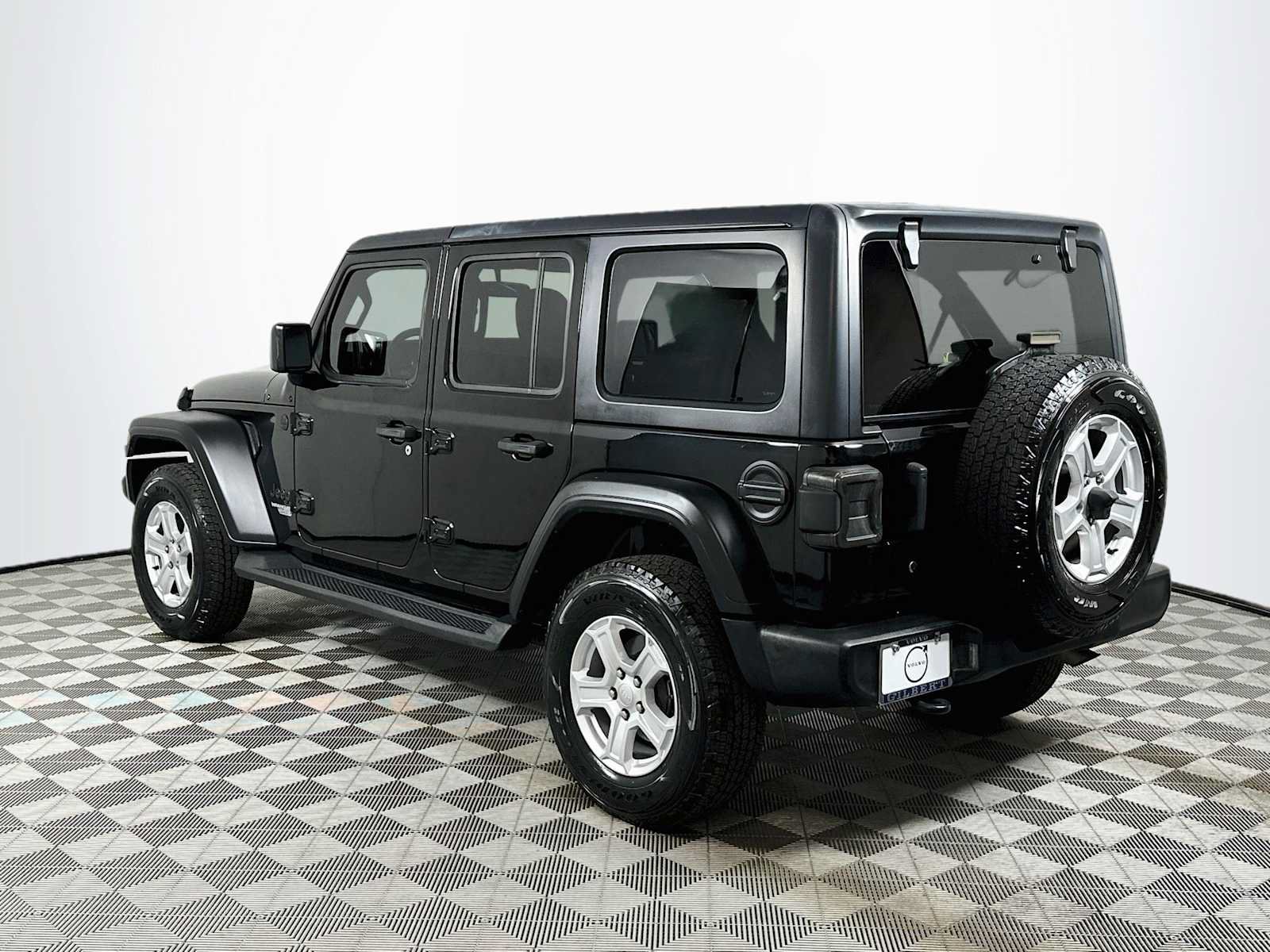 Used 2019 Jeep Wrangler Unlimited Sport S AWD/4WD image 5