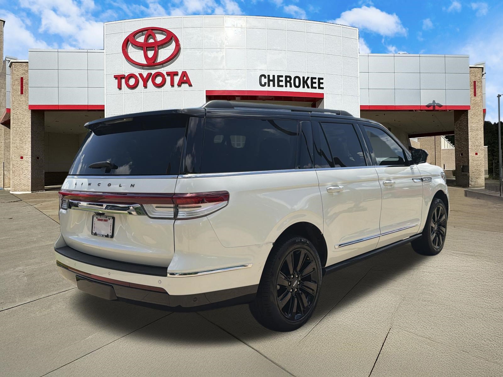 Used 2023 Lincoln Navigator L Black Label AWD/4WD image 5