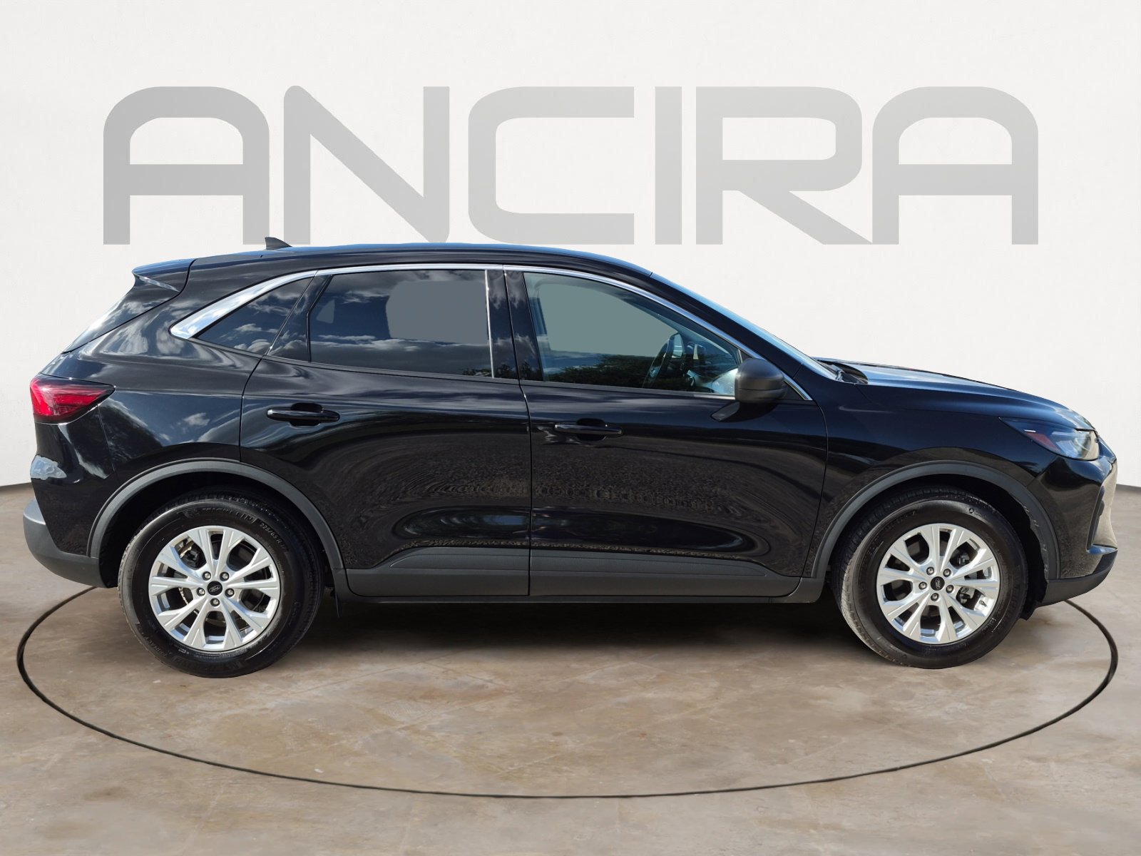 Used 2024 Ford Escape Active image 11