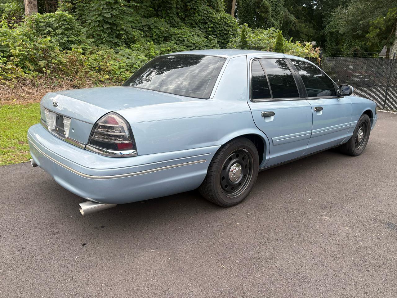 Used 1999 Ford Crown Victoria LX RWD image 3