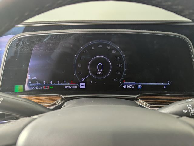 Used 2023 Cadillac Escalade Premium Luxury image 12