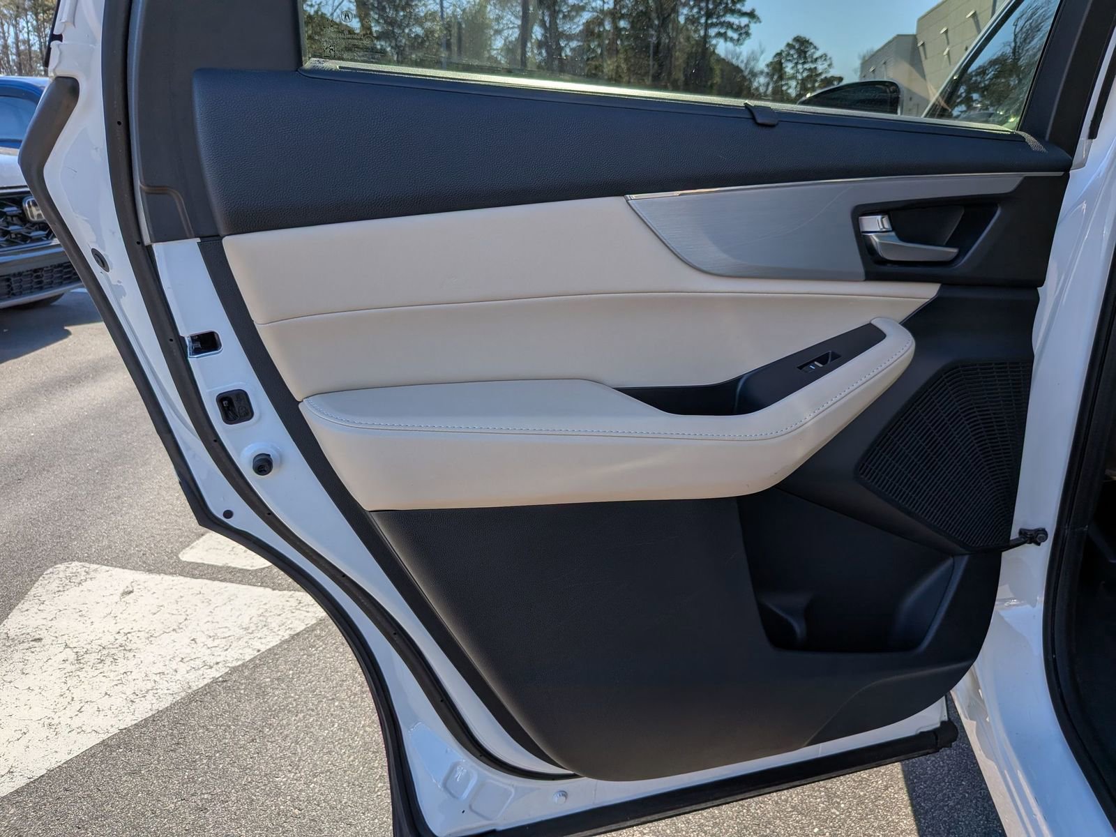 Used 2023 Acura MDX SH-AWD w/ Technology Package image 28