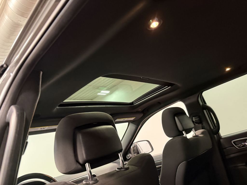 Used 2019 Jeep Grand Cherokee Laredo AWD/4WD image 53