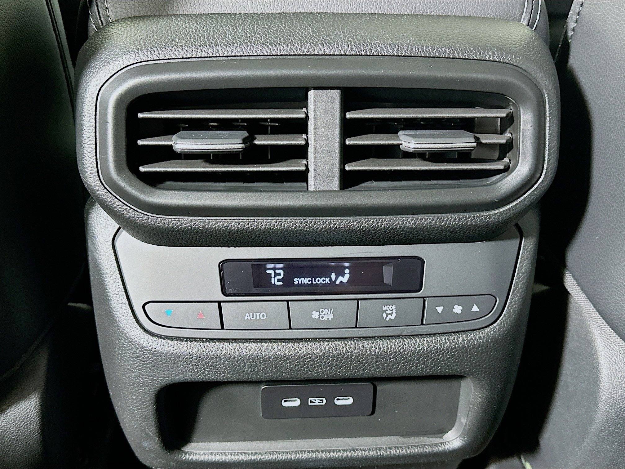 Used 2025 Honda Pilot Touring image 25