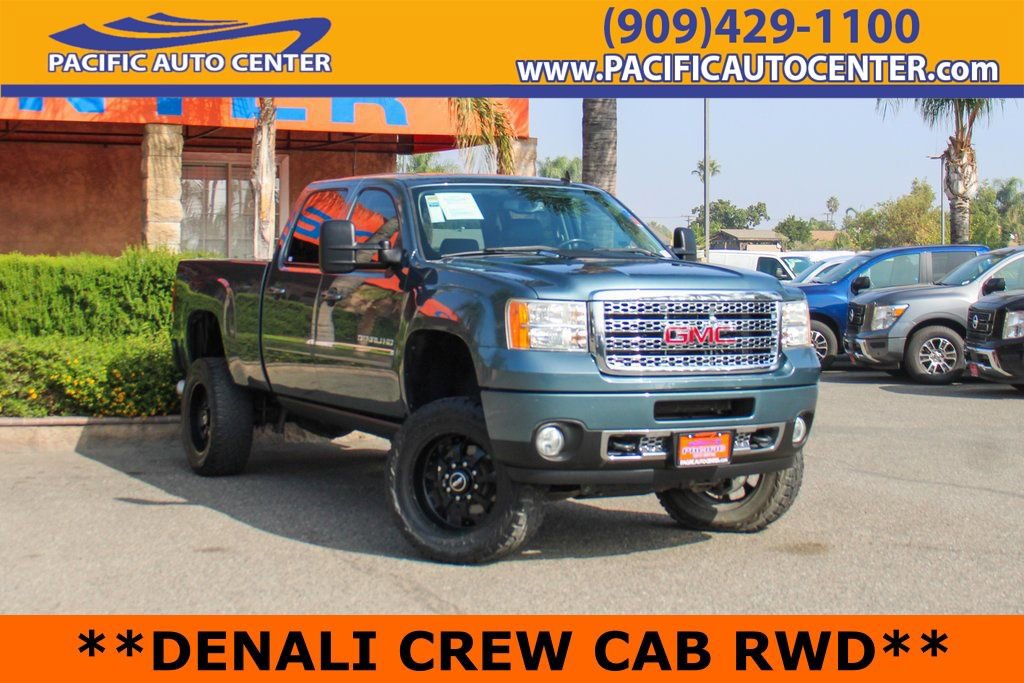 Used 2011 GMC Sierra 2500 Denali image 1