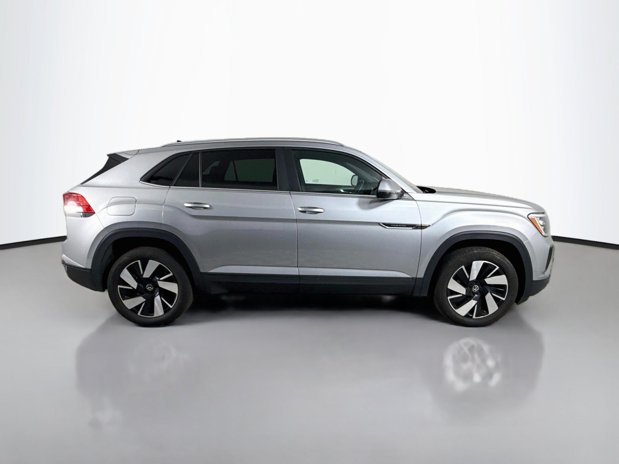 Used 2026 Volkswagen Atlas Cross Sport SE FWD image 11