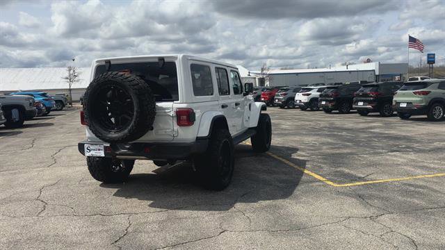 Used 2025 Jeep Wrangler Sahara w/ Safety Group image 8