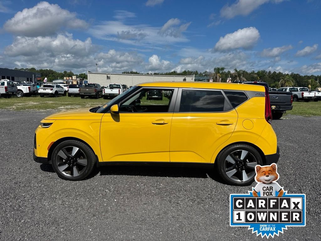 Used 2020 Kia Soul EX w/ Option Group 015 FWD image 2