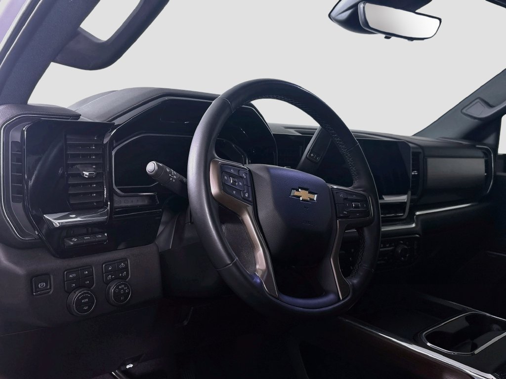 Certified 2024 Chevrolet Silverado 3500 High Country w/ Technology Package AWD/4WD image 11