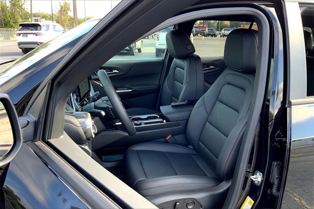 New 2026 Chevrolet Equinox LT w/ Convenience Package II image 10