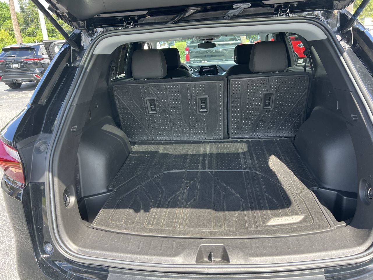 Used 2022 Chevrolet Blazer LT w/ LPO, Floor Liner Package FWD image 33