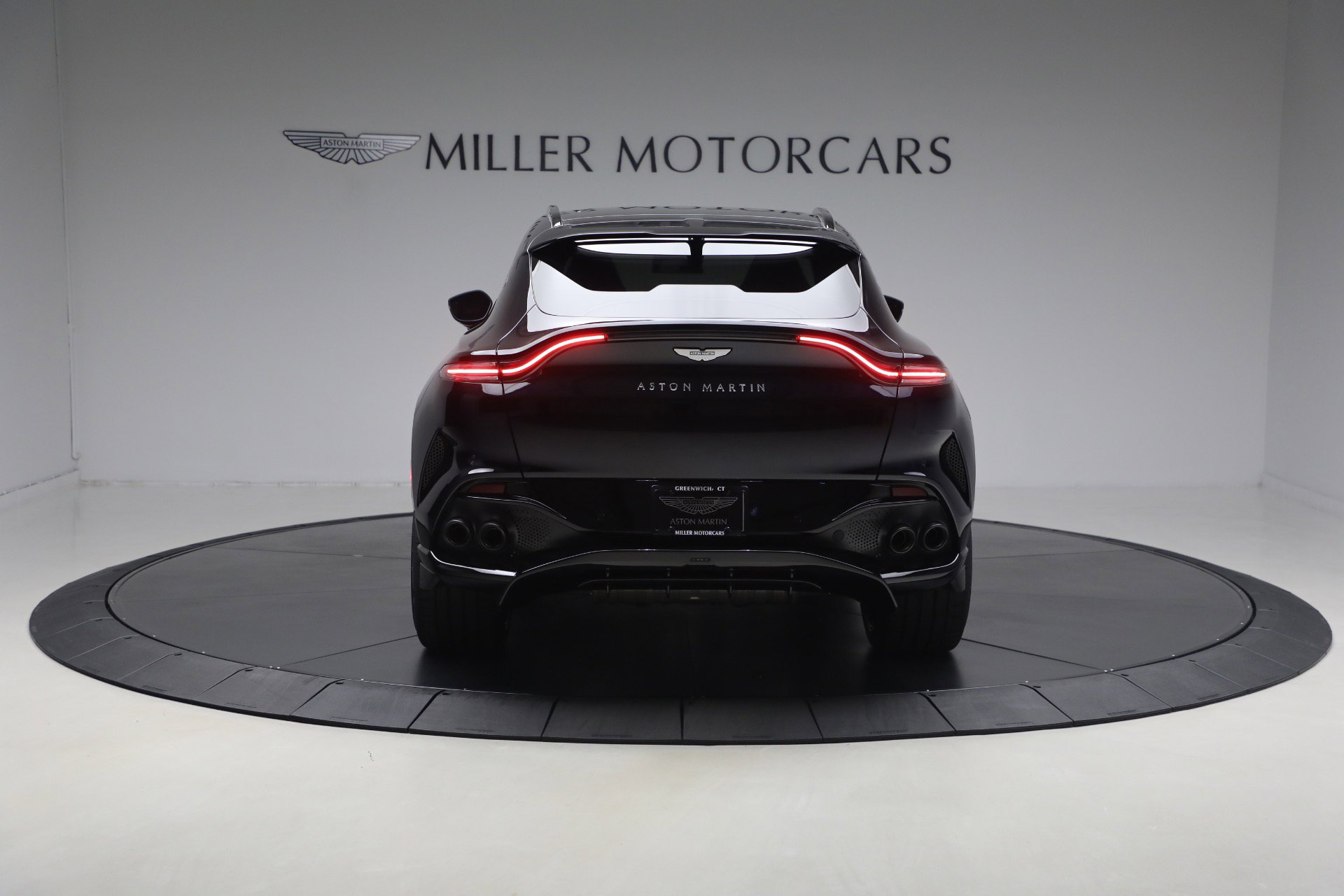 New 2026 Aston Martin DBX 707 image 5