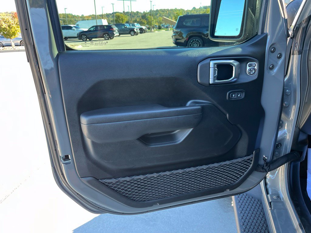 Used 2023 Jeep Wrangler Unlimited Sport AWD/4WD image 7