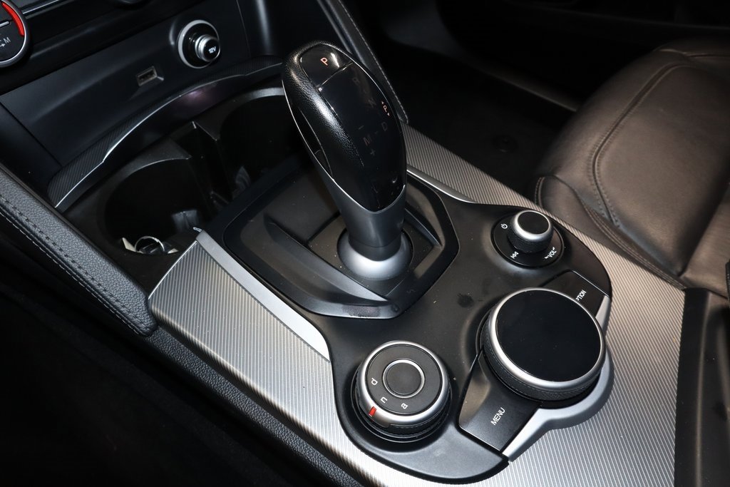 Used 2018 Alfa Romeo Stelvio Sport w/ Quick Order Package 22J Sport image 31