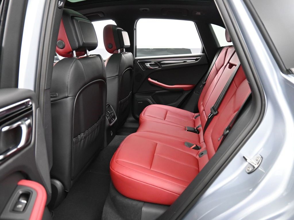 New 2026 Porsche Macan image 24