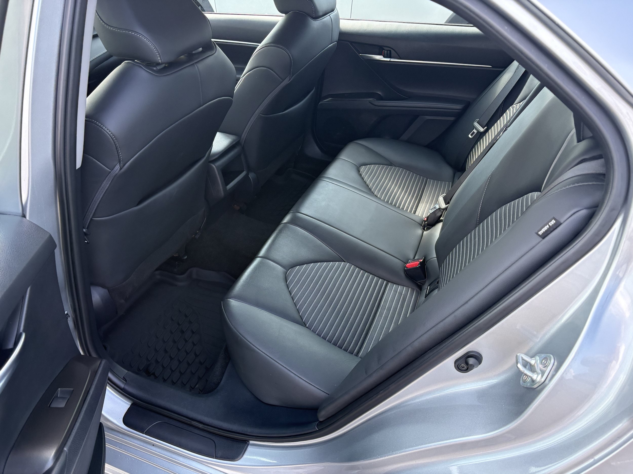 Used 2024 Toyota Camry SE FWD image 7