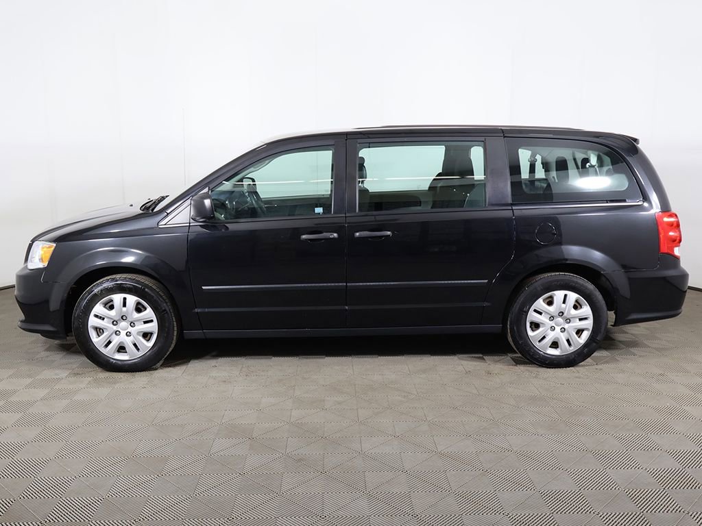 Used 2016 Dodge Grand Caravan American Value Package image 12